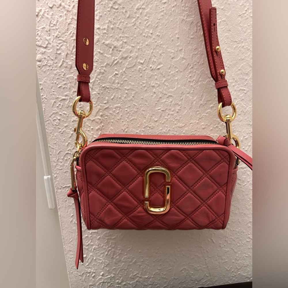 Mark Jacobs crossbody pink bag